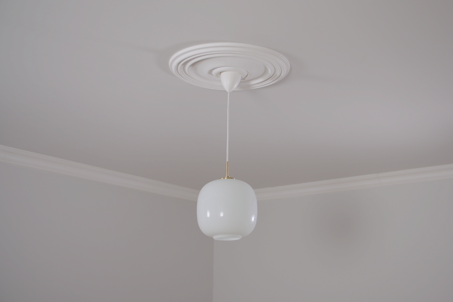 Ceiling rose R240